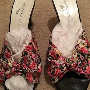 Floral Bow Heel Slides